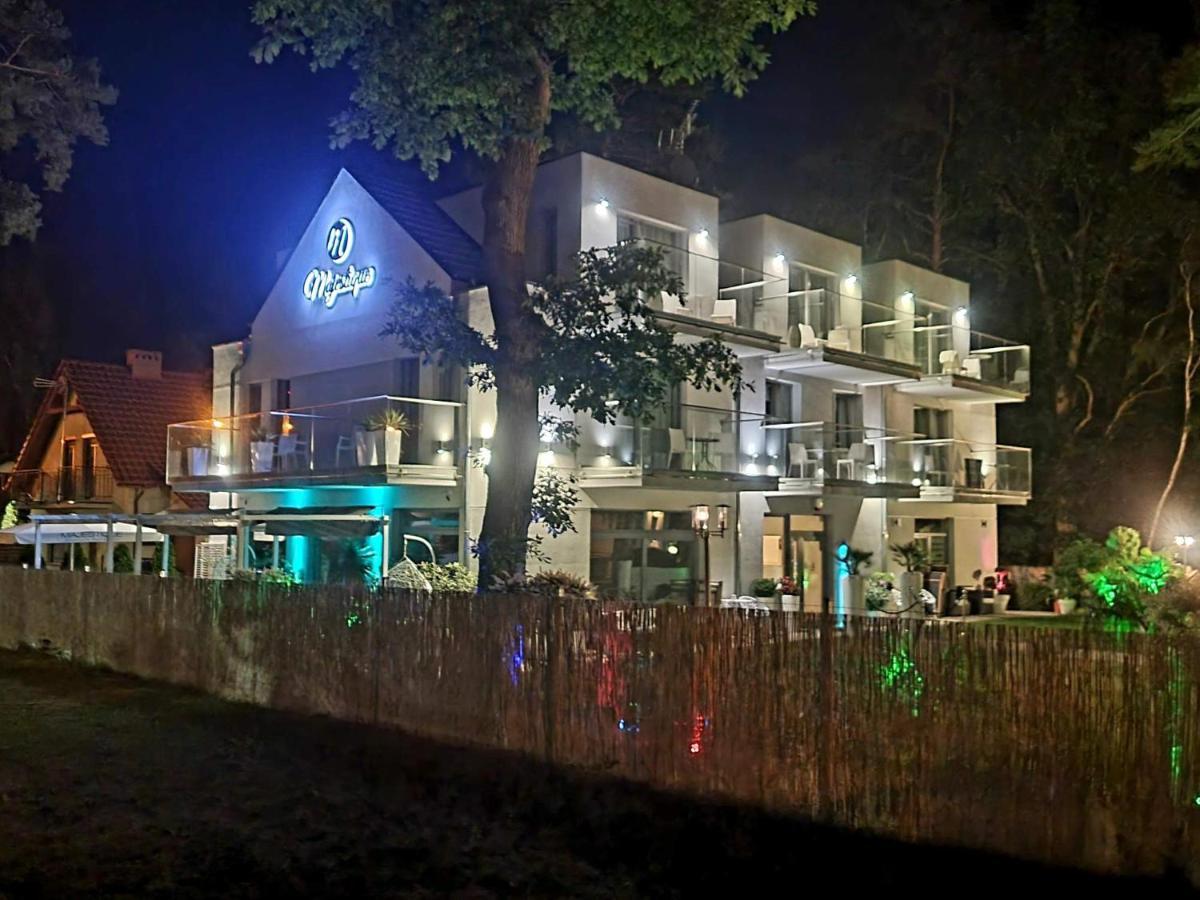 Majestique Hotel Поберово Екстериор снимка