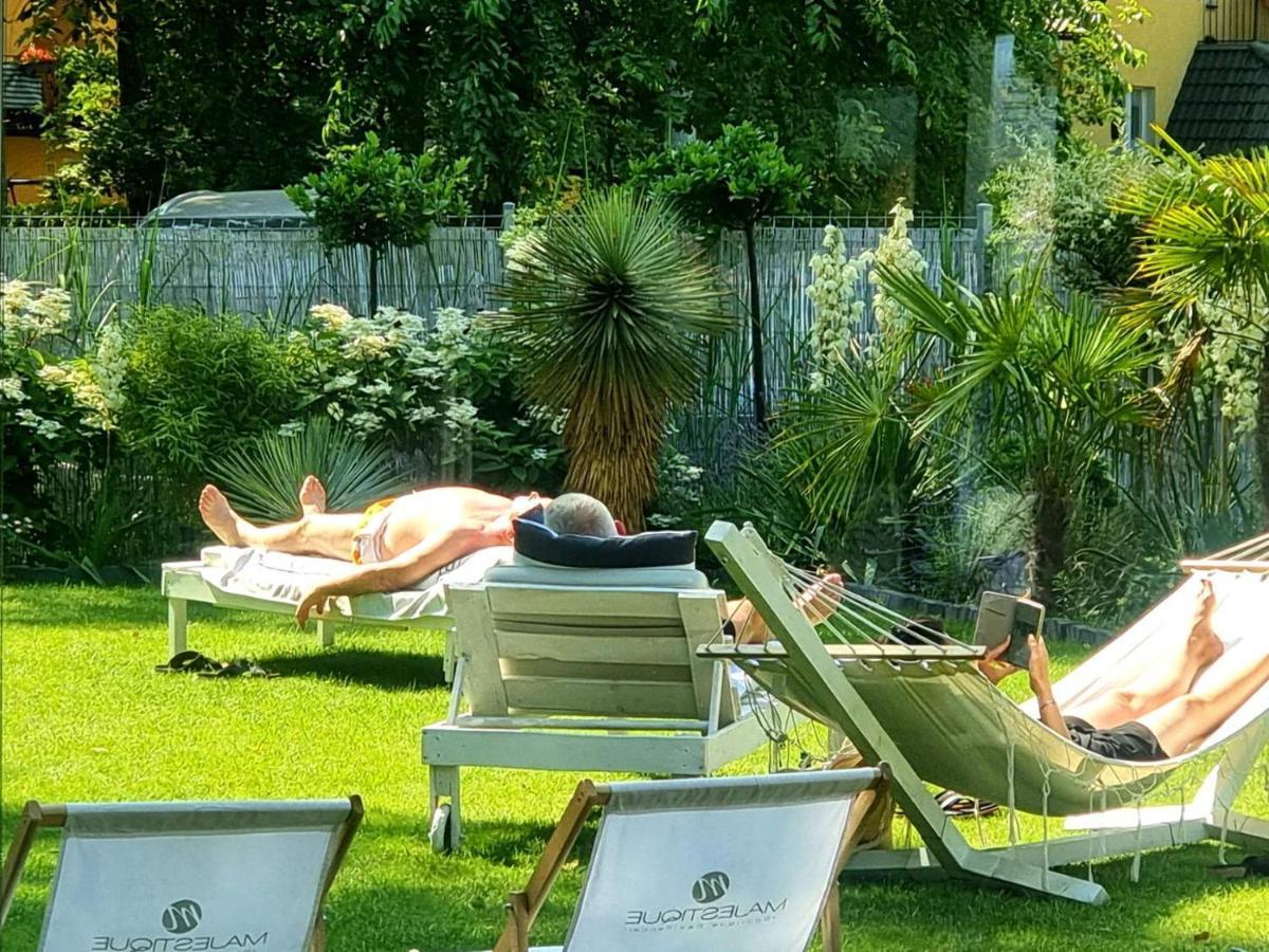 Majestique Hotel Поберово Екстериор снимка